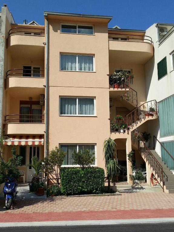 Apartments Deak มาคาร์สกา ภายนอก รูปภาพ